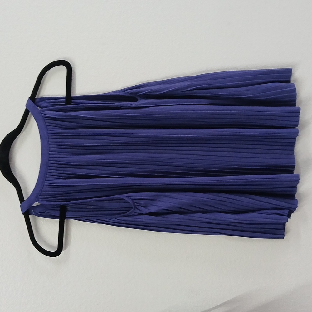 Tahari Women's Navy Pleated Sleeveless Blouse Large - Picture 5 of 5